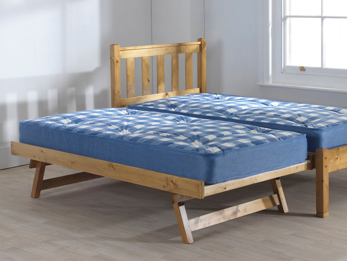 Shaker Guest Bed